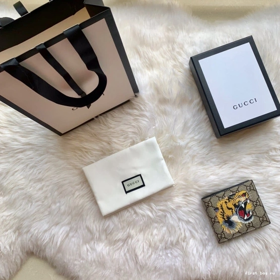 First bag ru WALLET GUCCI 0723